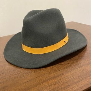 Gigi pip hat